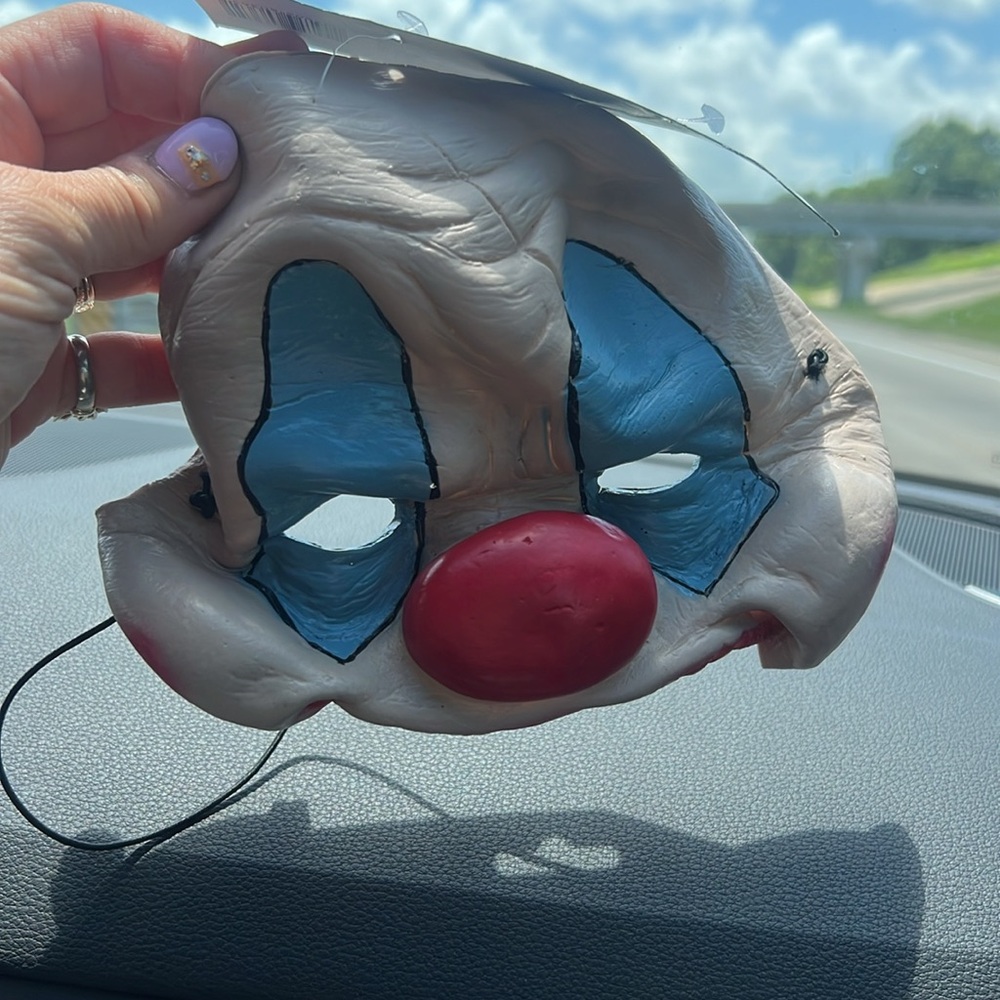 🤡🤡 Clown Mask with Red Nose and Black Details